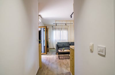 Аренда уютной 2-комнатной квартиры, 42 м², недалеко от центра города, Белград, Сербия